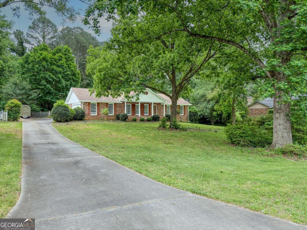 Photo of 2764 Amberly Way, Snellville, GA 30078 (MLS # 10761266)