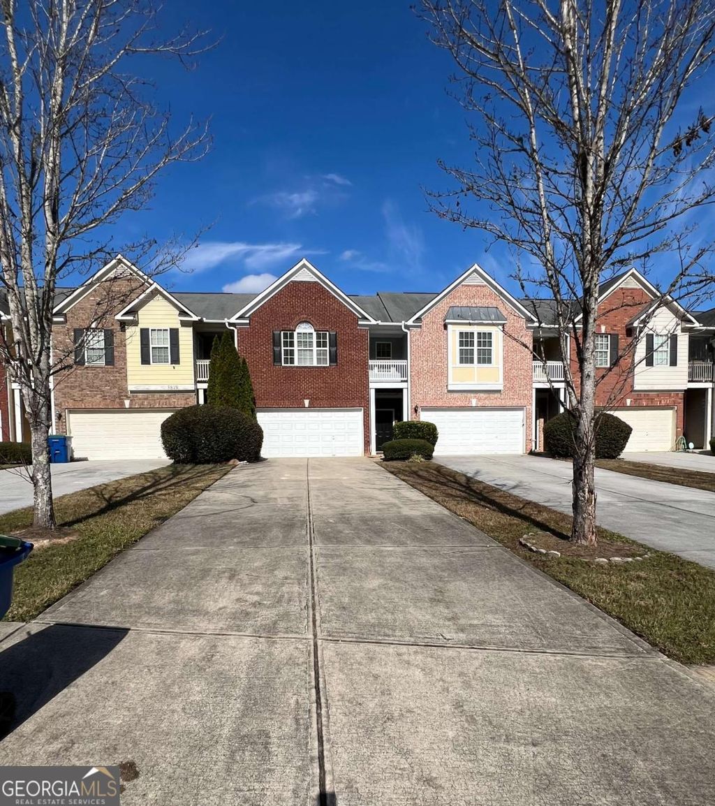 Photo of 3815 Roses Trail, Fairburn, GA 30213 (MLS # 10657312)