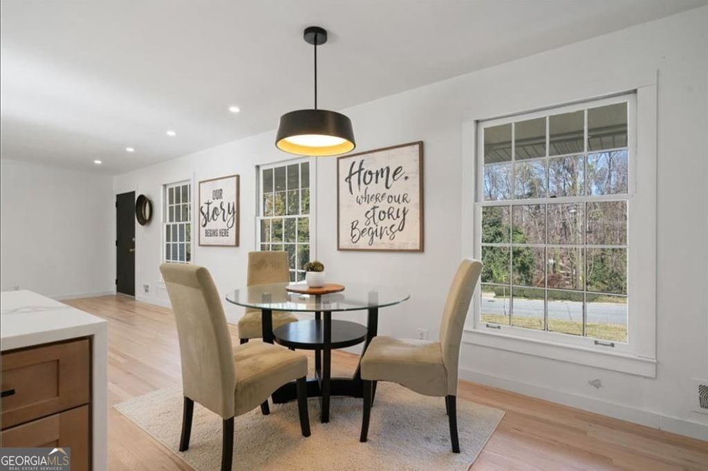 Photo of 3390 Cedar Island Drive SW, Atlanta, GA 30311 (MLS # 10678296)