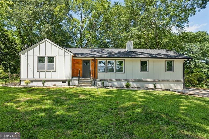 Beautifully renovated and move-in ready, this charming home for lease is located just steps from the Atlanta Beltline and offers the perfect blend of modern convenience and historic character. Featuring an open-concept layout with gleaming hardwood floors, a chef's kitchen with stainless steel appliances and quartz countertops and updated bathrooms, this home is filled with natural light and stylish finishes throughout. Enjoy spacious bedrooms, and walkable access to parks, restaurants, coffee shops, and all the vibrant energy the Beltline has to offer. Available now-pets considered!