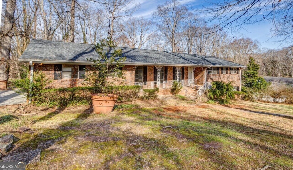 Photo of 3762 Tree Bark Trail, Decatur, GA 30034 (MLS # 10853474)