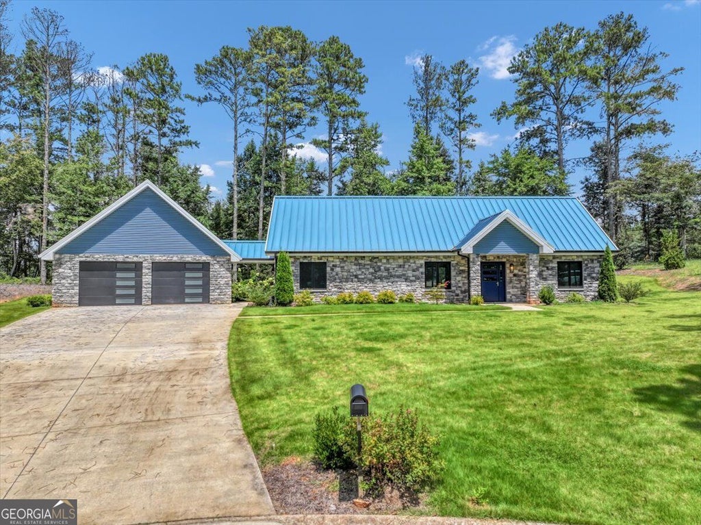 Photo of 40 Red Oak Circle, Buchanan, GA 30113 (MLS # 10827395)