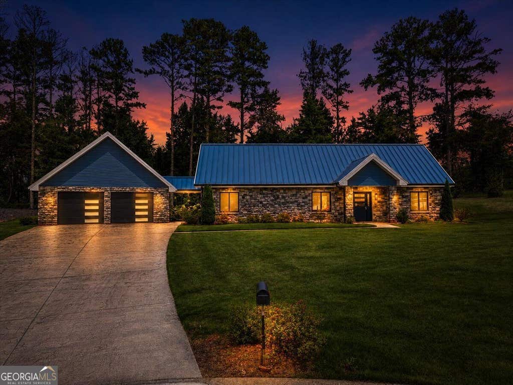Photo of 40 Red Oak Circle, Buchanan, GA 30113 (MLS # 10827395)