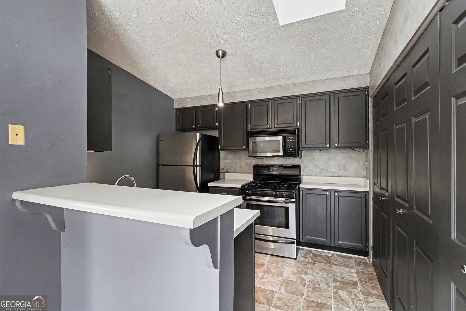 1325 Keys Lake DR NE