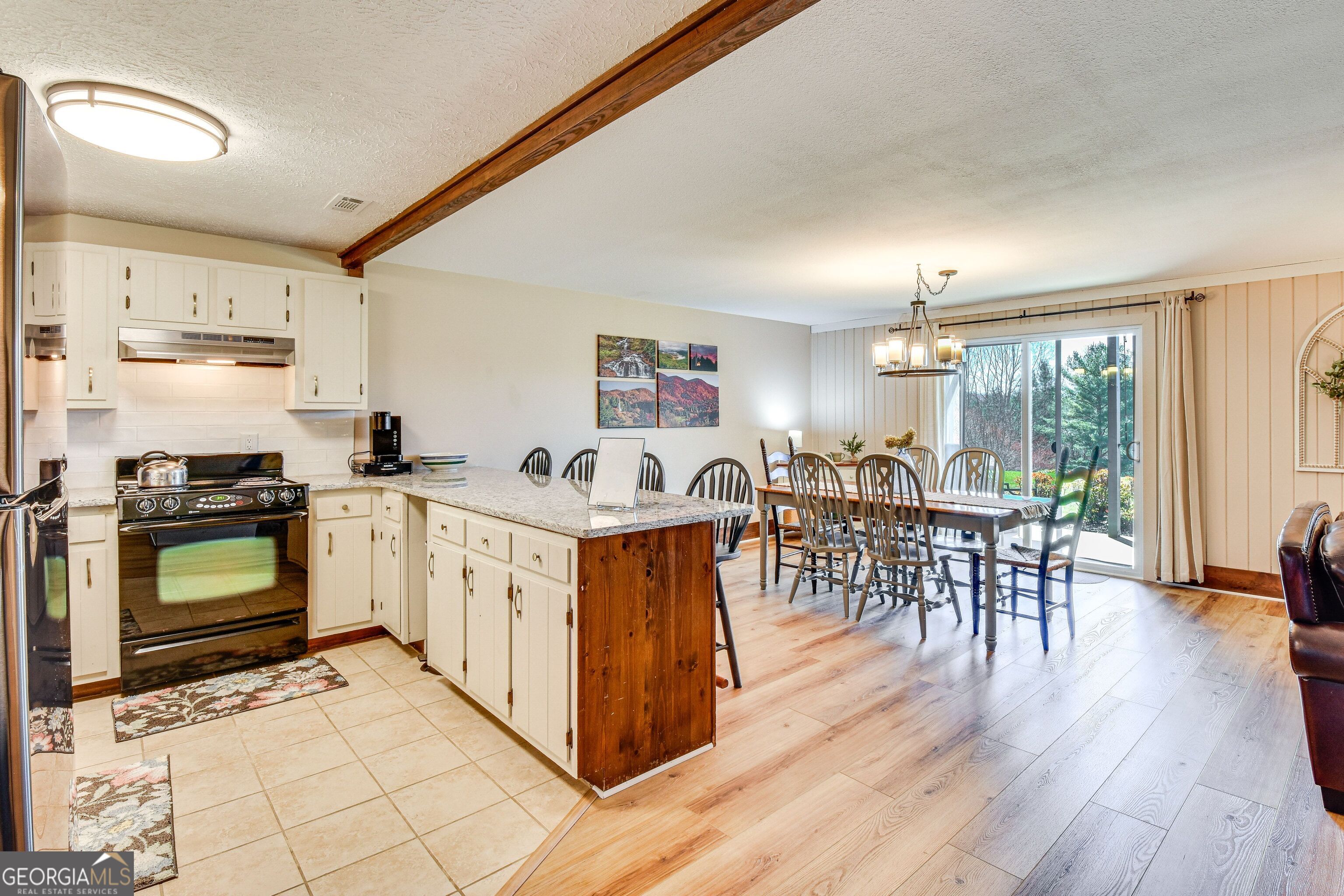 115 Broadmoor LN