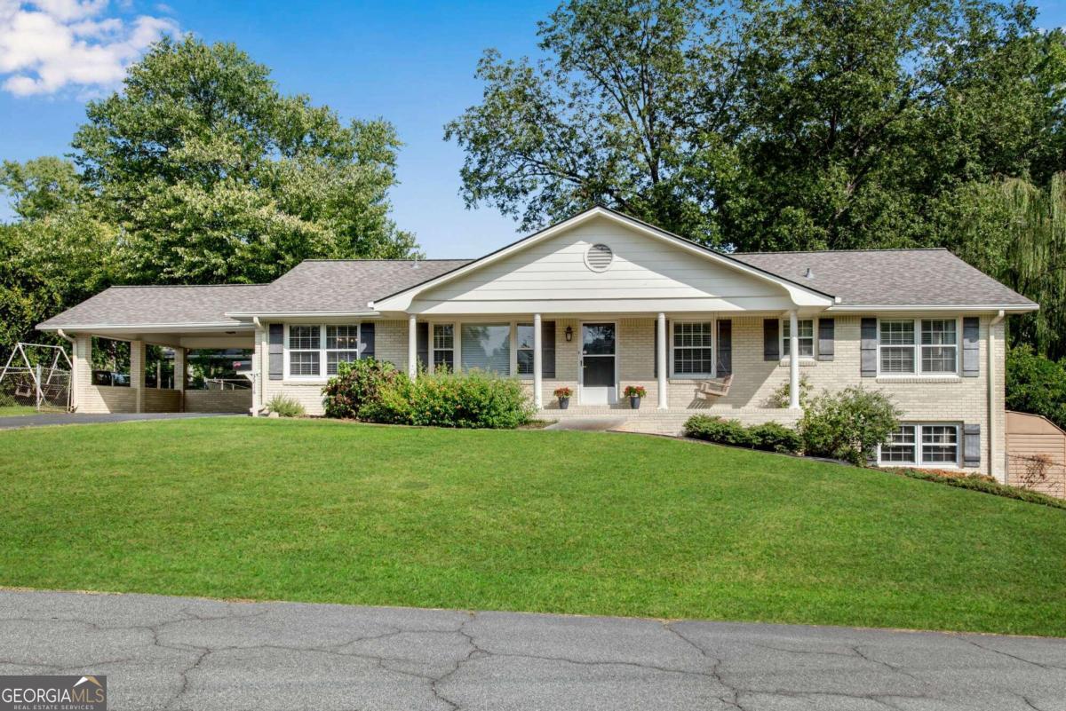3216 Guynelle DR