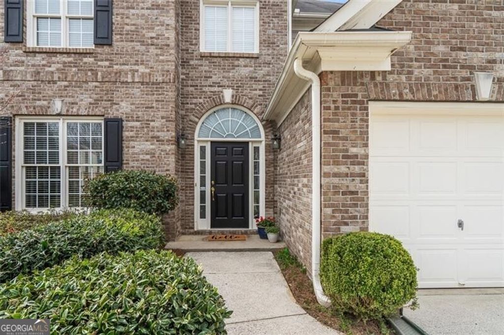 Photo of 5464 Vinings Lake Way SW, Mableton, GA 30126 (MLS # 10713836)