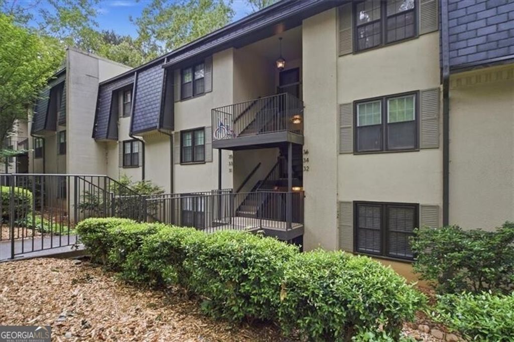 Photo of 32 Arpege Way NW #32, Atlanta, GA 30327 (MLS # 10757838)
