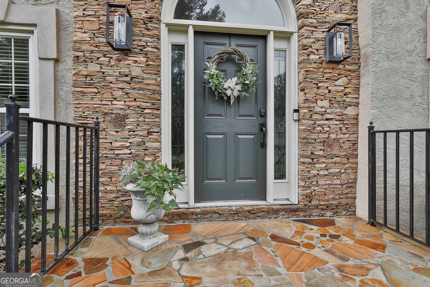 604 Magnolia LN