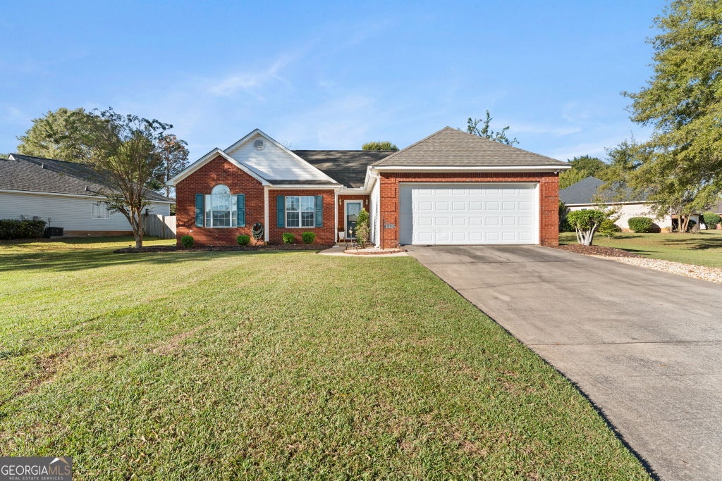 Photo of 140 Knights Bridge, Warner Robins, GA 31093 (MLS # 10876193)