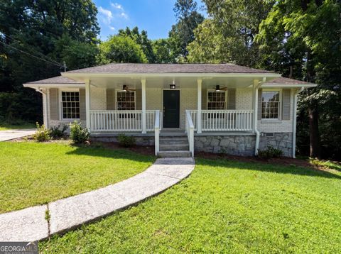 Photo of 2320 Capehart Circle NE, Atlanta, GA 30345 (MLS # 10789930)