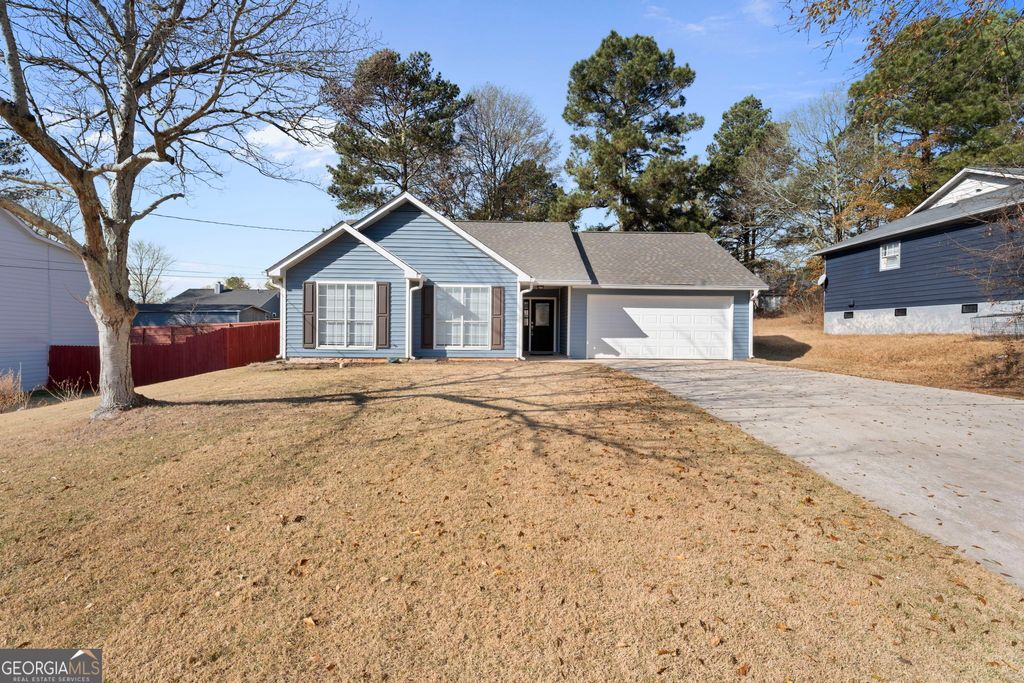 Photo of 6149 Pembroke Dr, Rex, GA 30273 (MLS # 10661841)