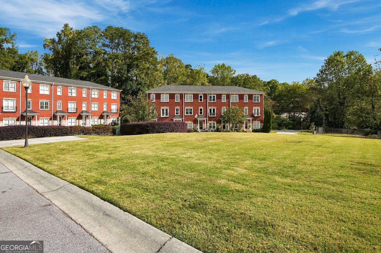 2414 Dresden Parc CIR NE 3