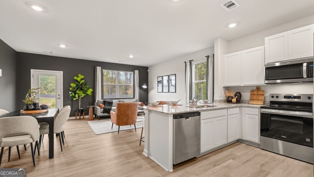 Photo of 2012 Roseleigh Drive, Douglasville, GA 30134 (MLS # 10682033)