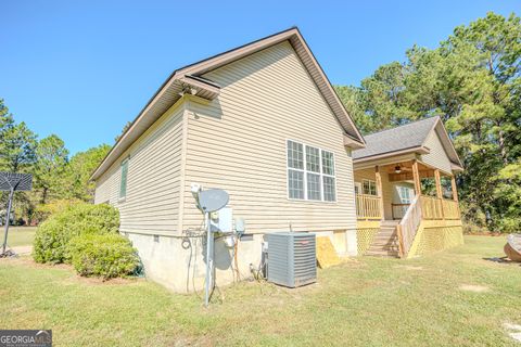 A home in Rentz