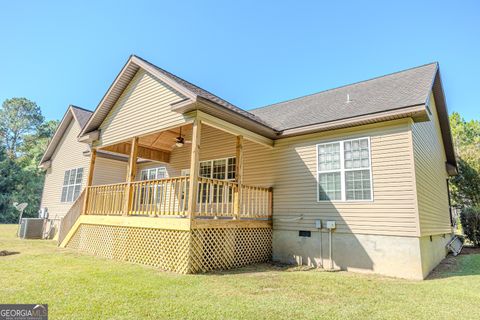 A home in Rentz