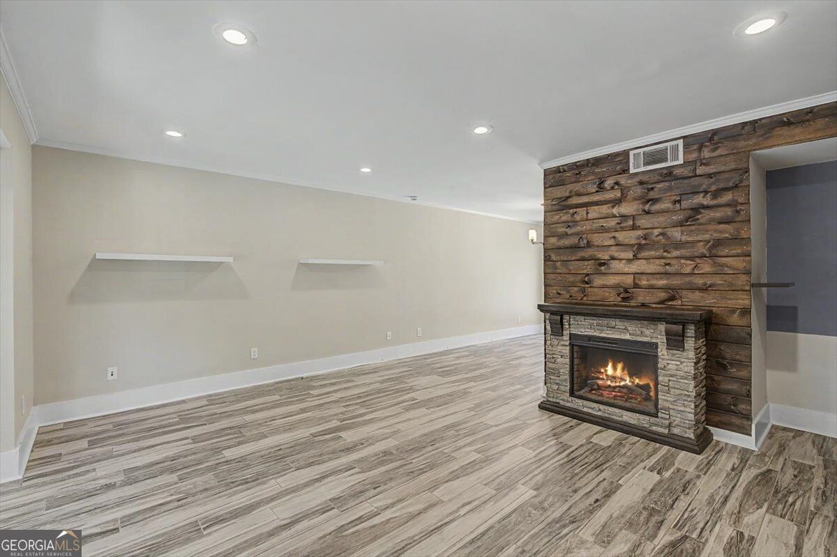 136 Peachtree Memorial DR NW RI 5