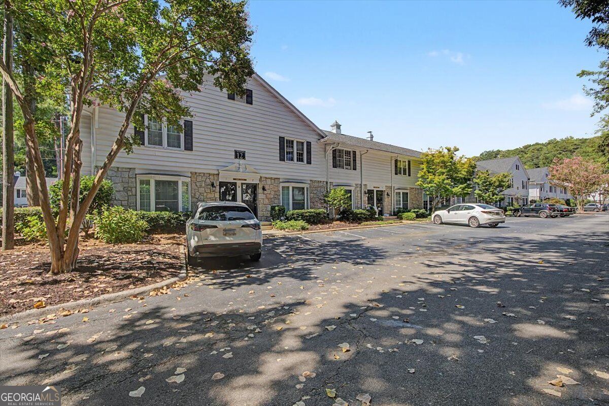 136 Peachtree Memorial DR NW RI 5
