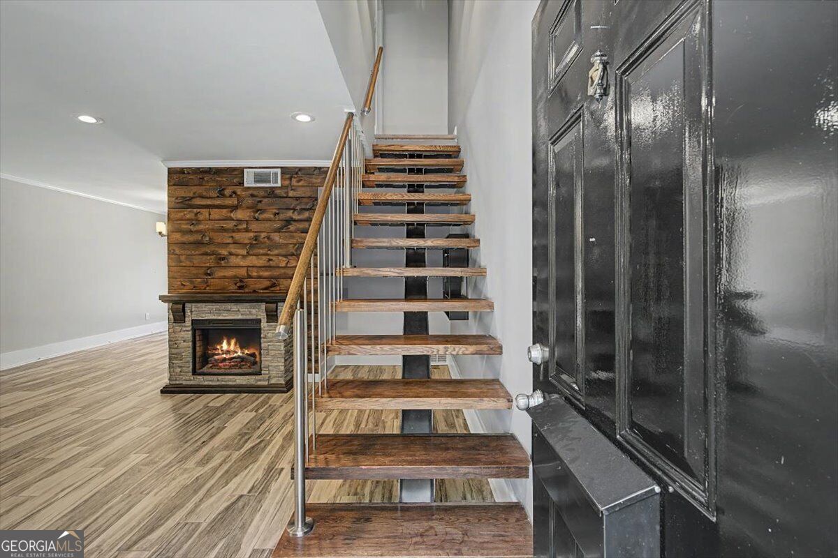 136 Peachtree Memorial DR NW RI 5