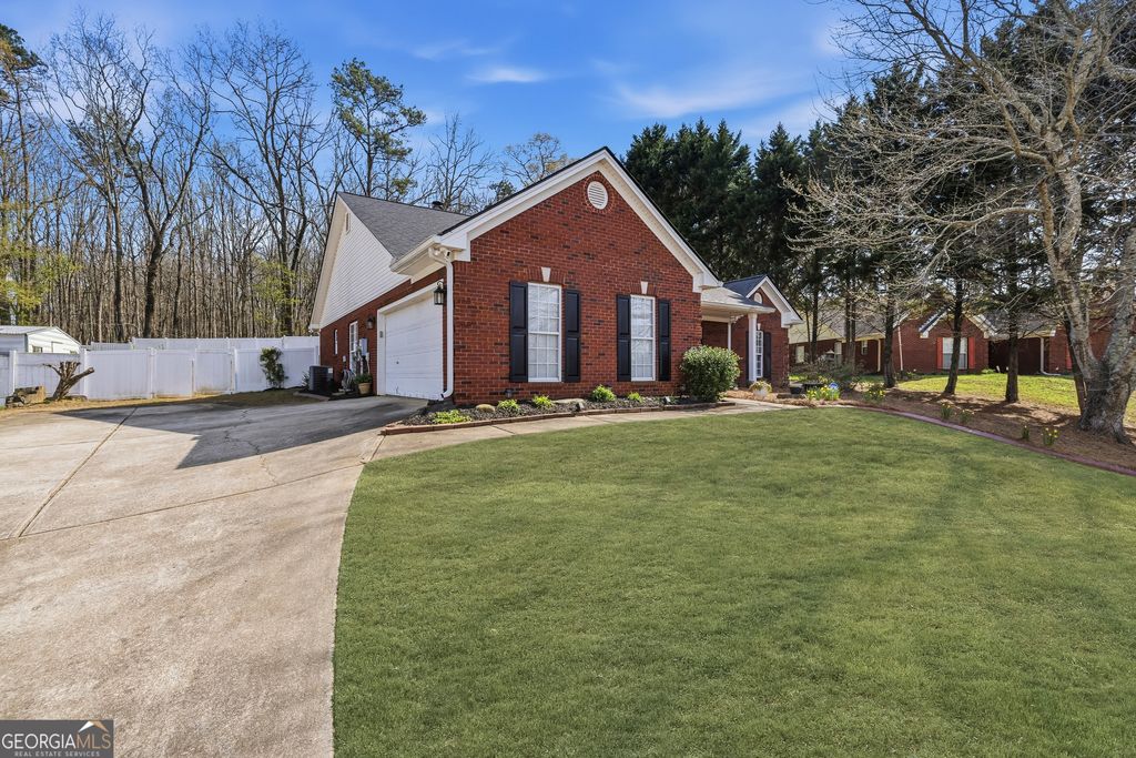 Photo of 460 Flyway Lane, Winder, GA 30680 (MLS # 10715933)