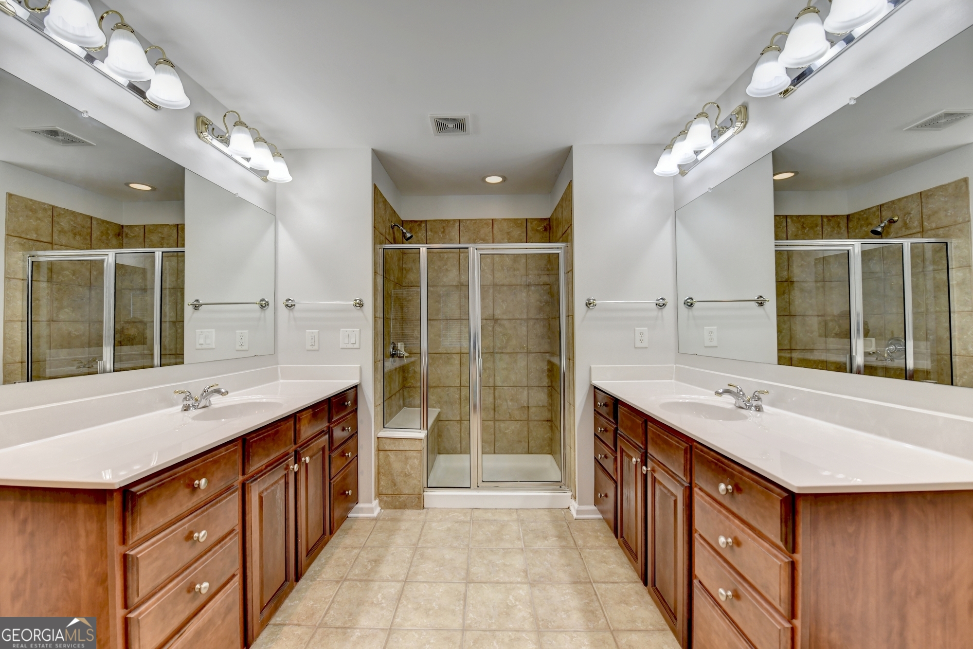 Villa Chase - Residential