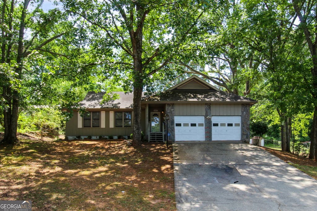 Photo of 8885 Teal Lane, Jonesboro, GA 30236 (MLS # 10798444)