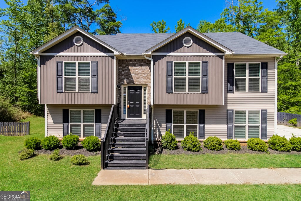 Photo of 1928 Paynes Pt, winder, GA 30680 (MLS # 10851012)