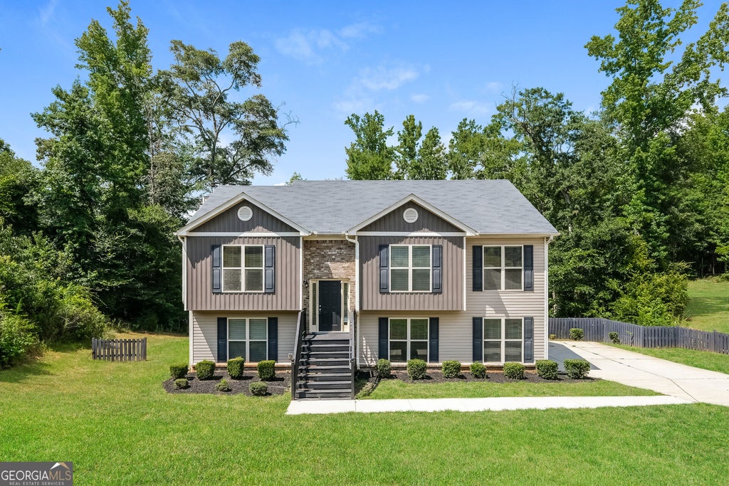 Photo of 1928 Paynes Pt, winder, GA 30680 (MLS # 10851012)