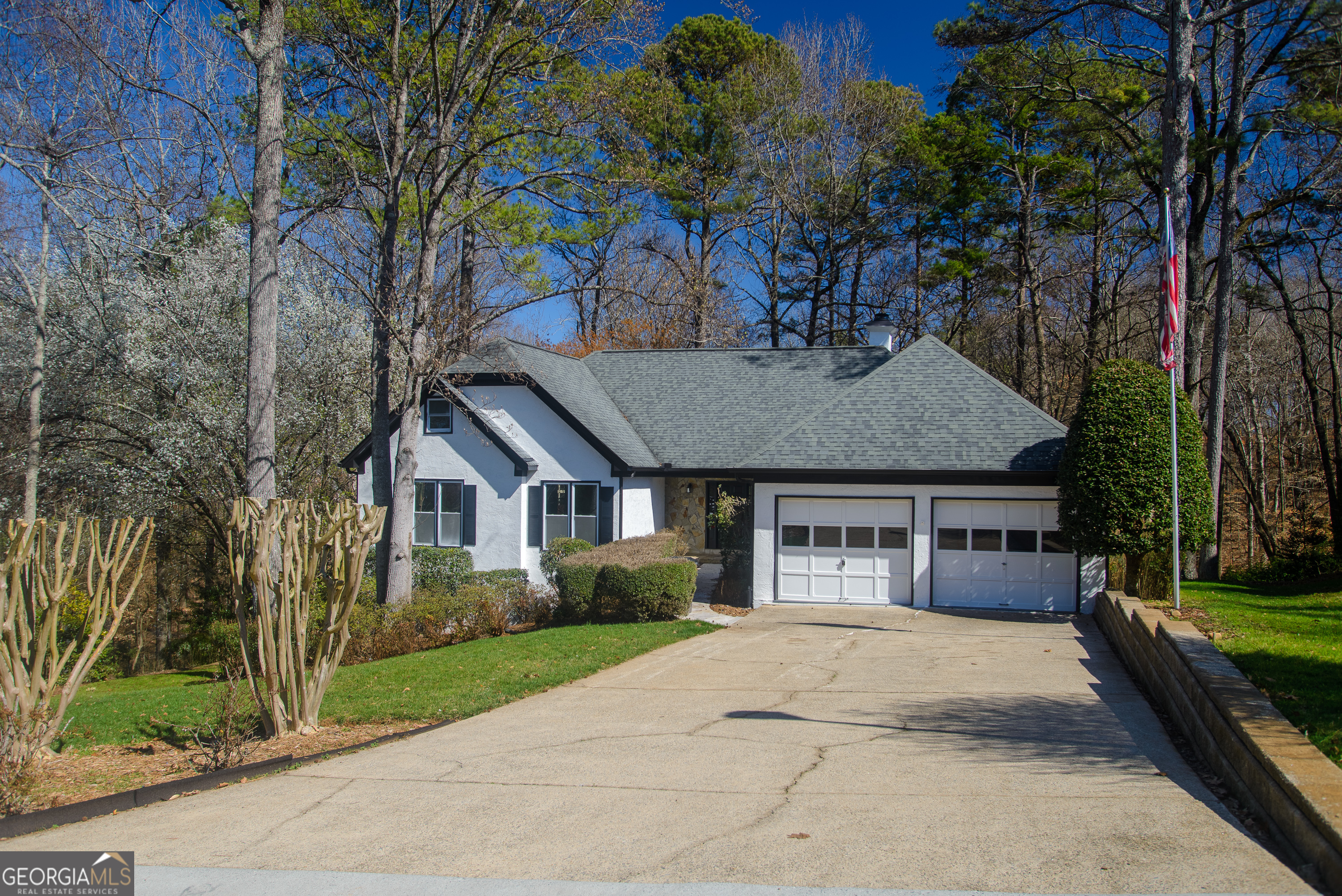 1190 SAINT IVES CT