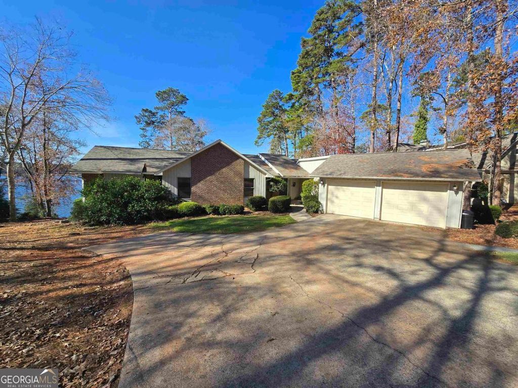 Photo of 1121 Terrell Circle, Greensboro, GA 30642 (MLS # 10658085)