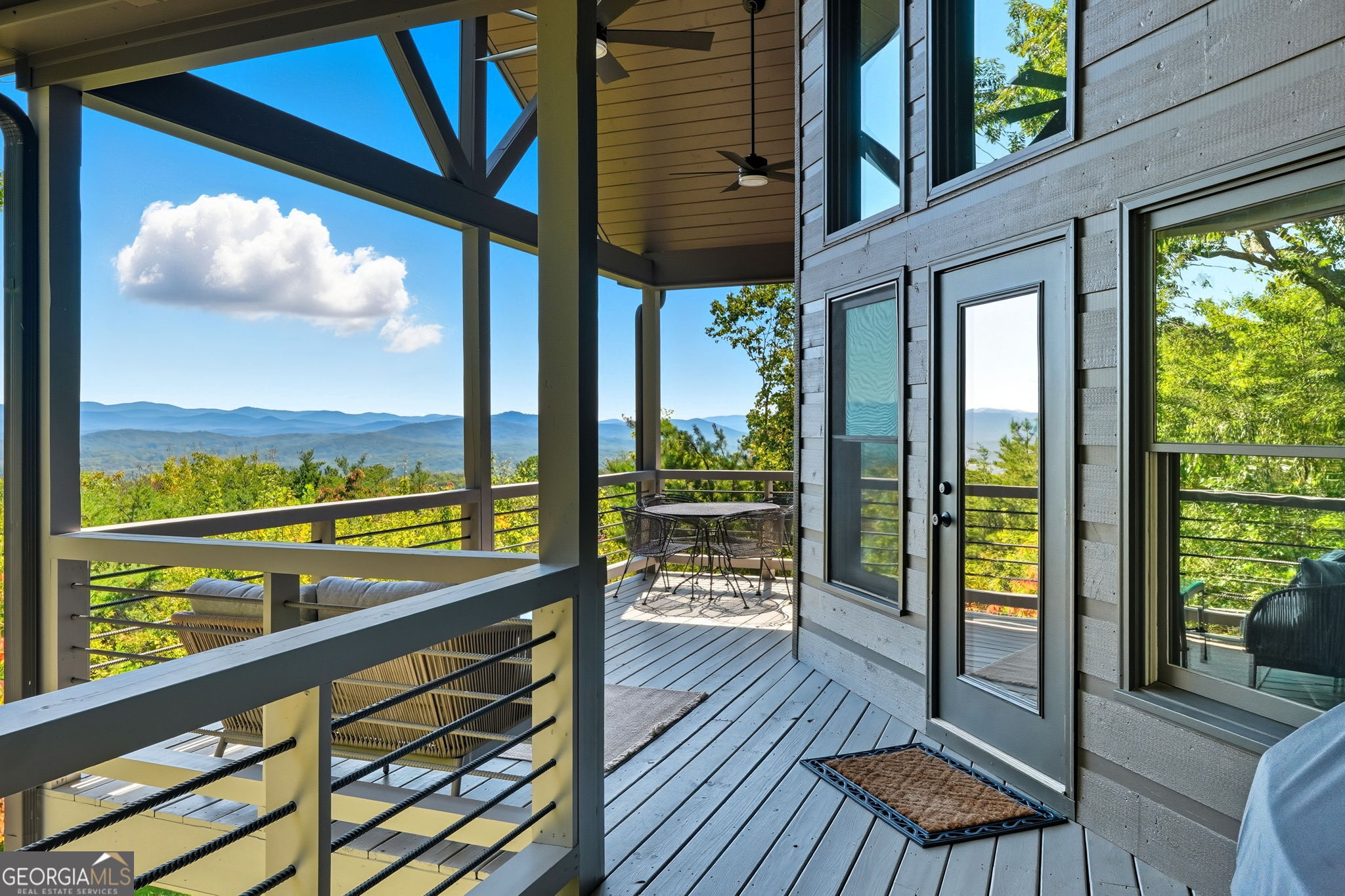 615 Cherokee CIR