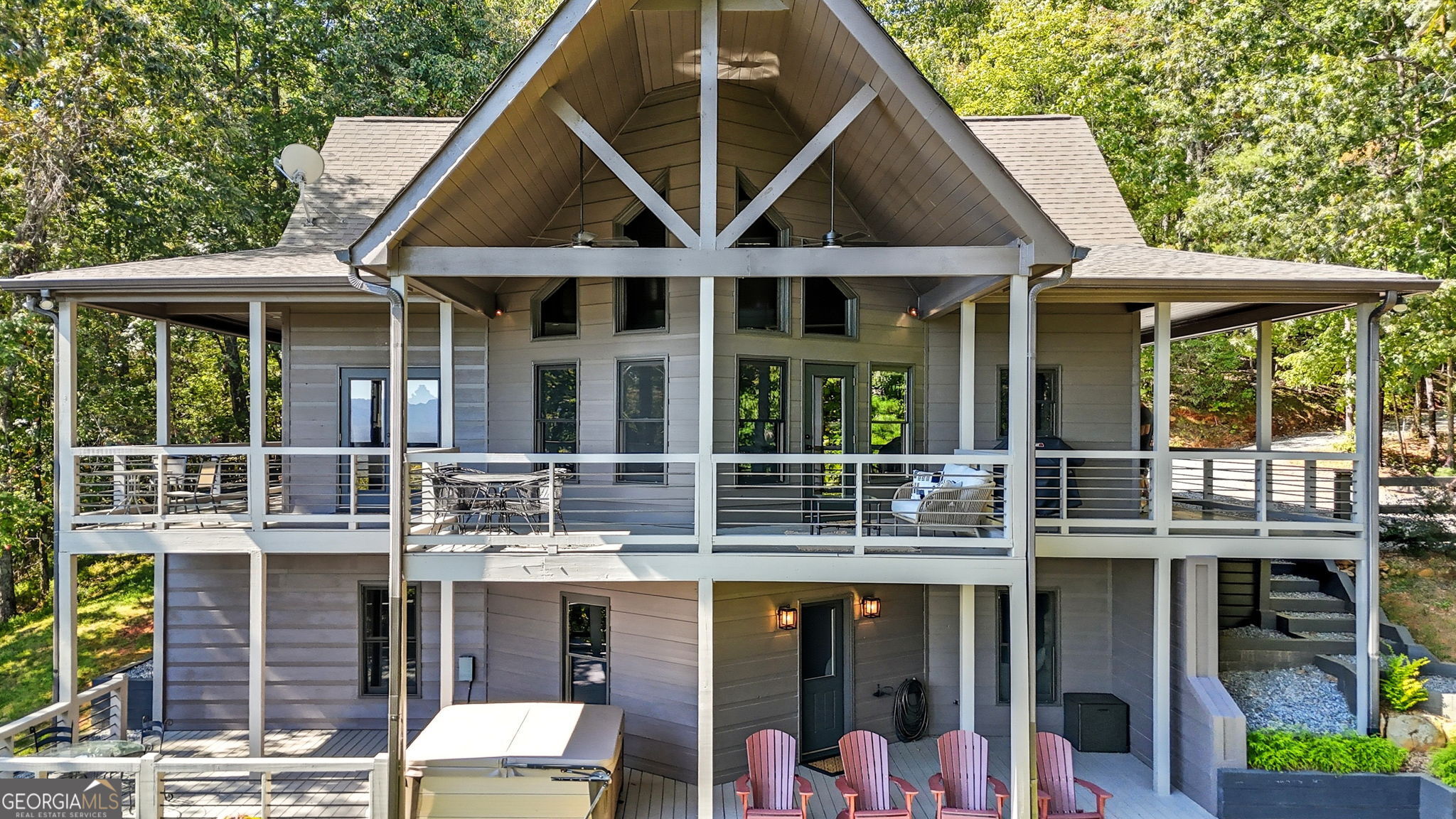 615 Cherokee CIR