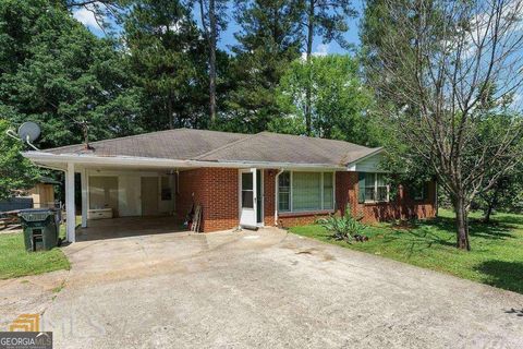 Photo of 2888 Shallowford Road NE, Atlanta, GA 30341 (MLS # 10800531)