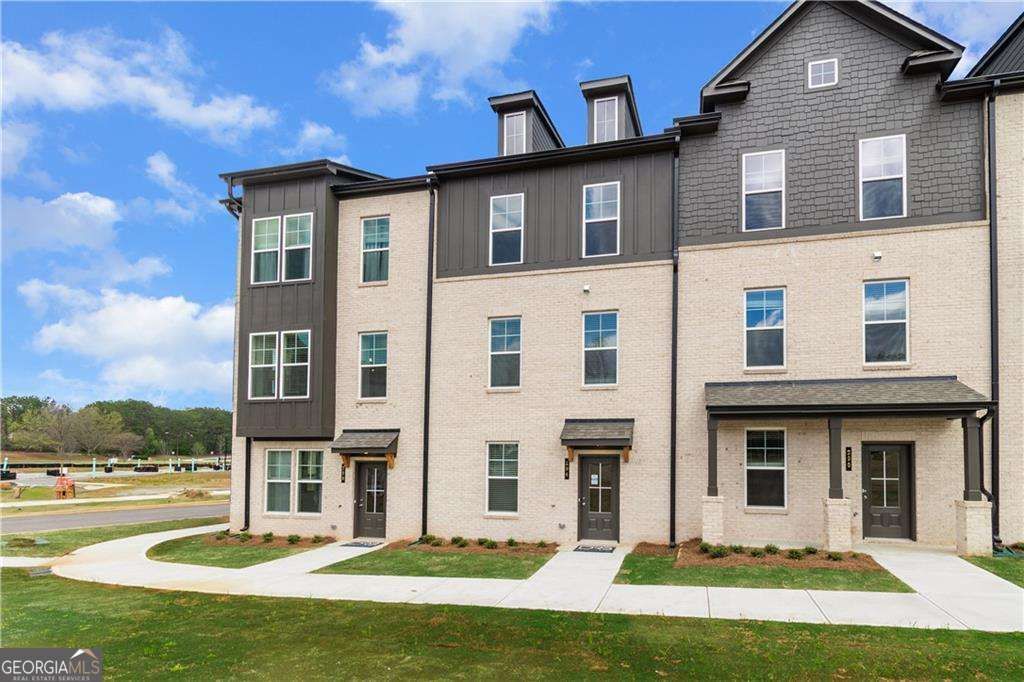 Photo of 1903 Daybreak Lane, Newnan, GA 30265 (MLS # 10680528)