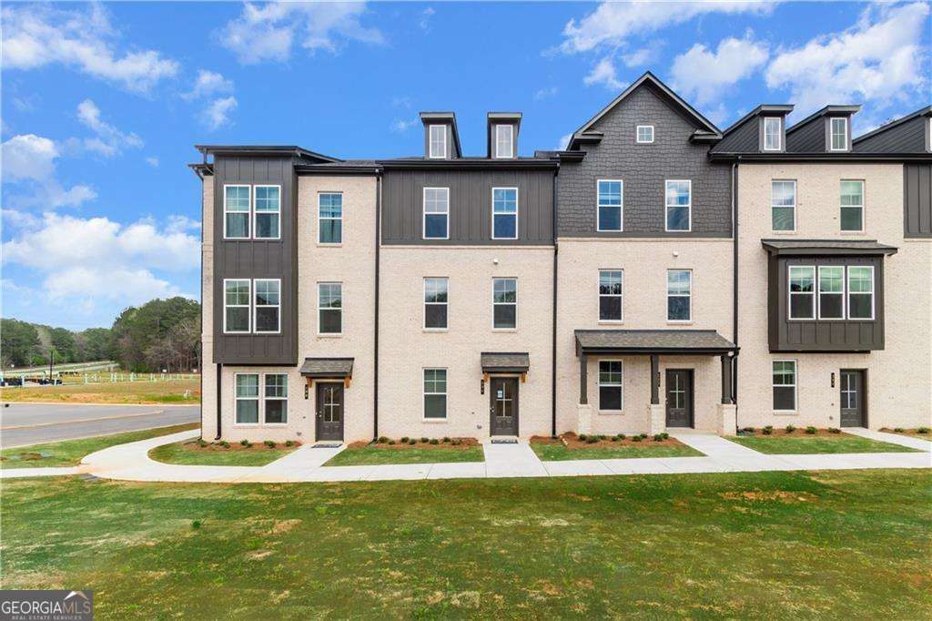 Photo of 1903 Daybreak Lane, Newnan, GA 30265 (MLS # 10680528)