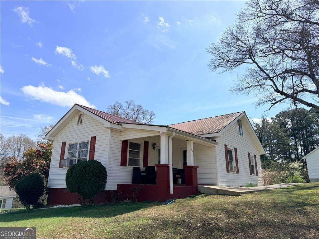 Photo of 131 E Killian Street, Canton, GA 30114 (MLS # 10710024)