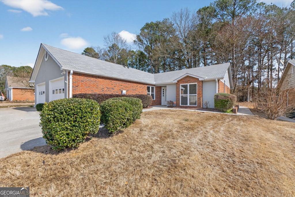Photo of 130 Wilbanks Drive, Fayetteville, GA 30215 (MLS # 10777832)