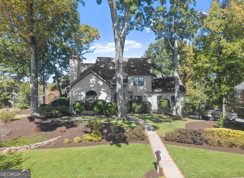 Photo of 905 Forest Pond Drive, Marietta, GA 30068 (MLS # 10881202)