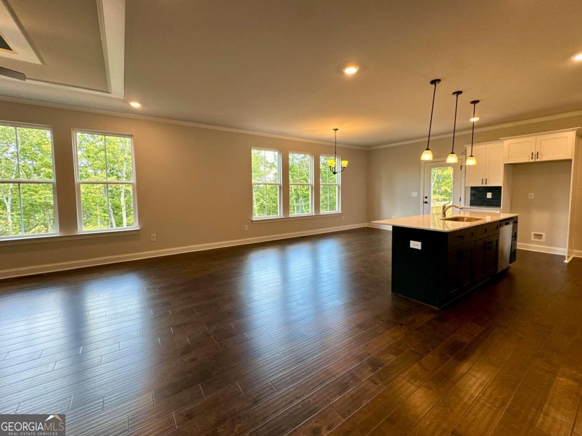 Mountain Ridge - Residential