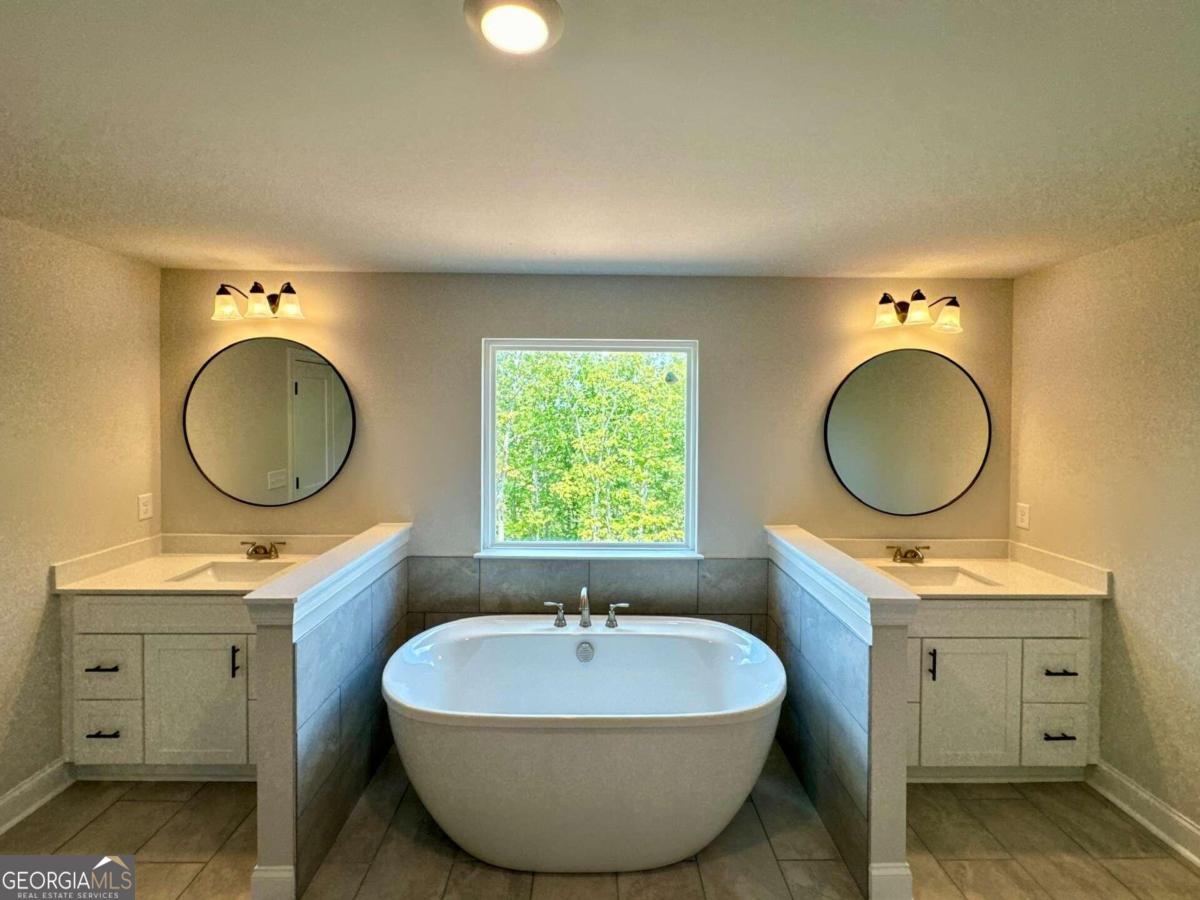 Mountain Ridge - Residential