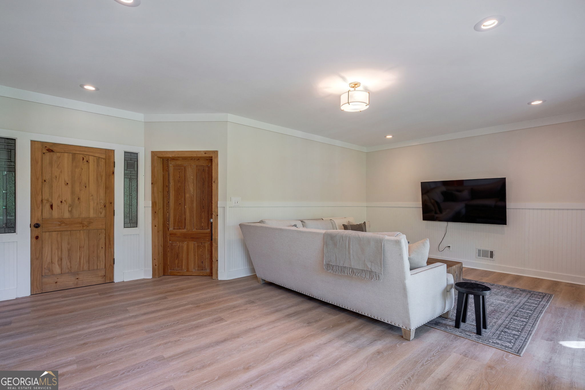 Gainesville, Georgia 30506, United States, 3 Bedrooms Bedrooms, ,3 BathroomsBathrooms,Residential,Pending,137462