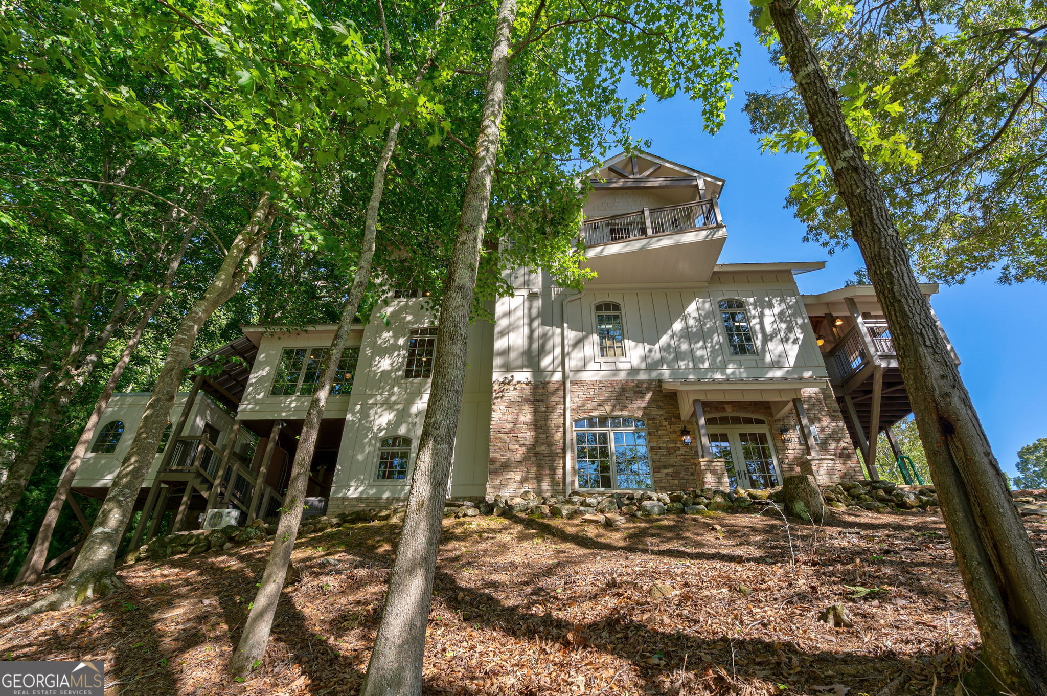 Gainesville, Georgia 30506, United States, 3 Bedrooms Bedrooms, ,3 BathroomsBathrooms,Residential,Pending,137462