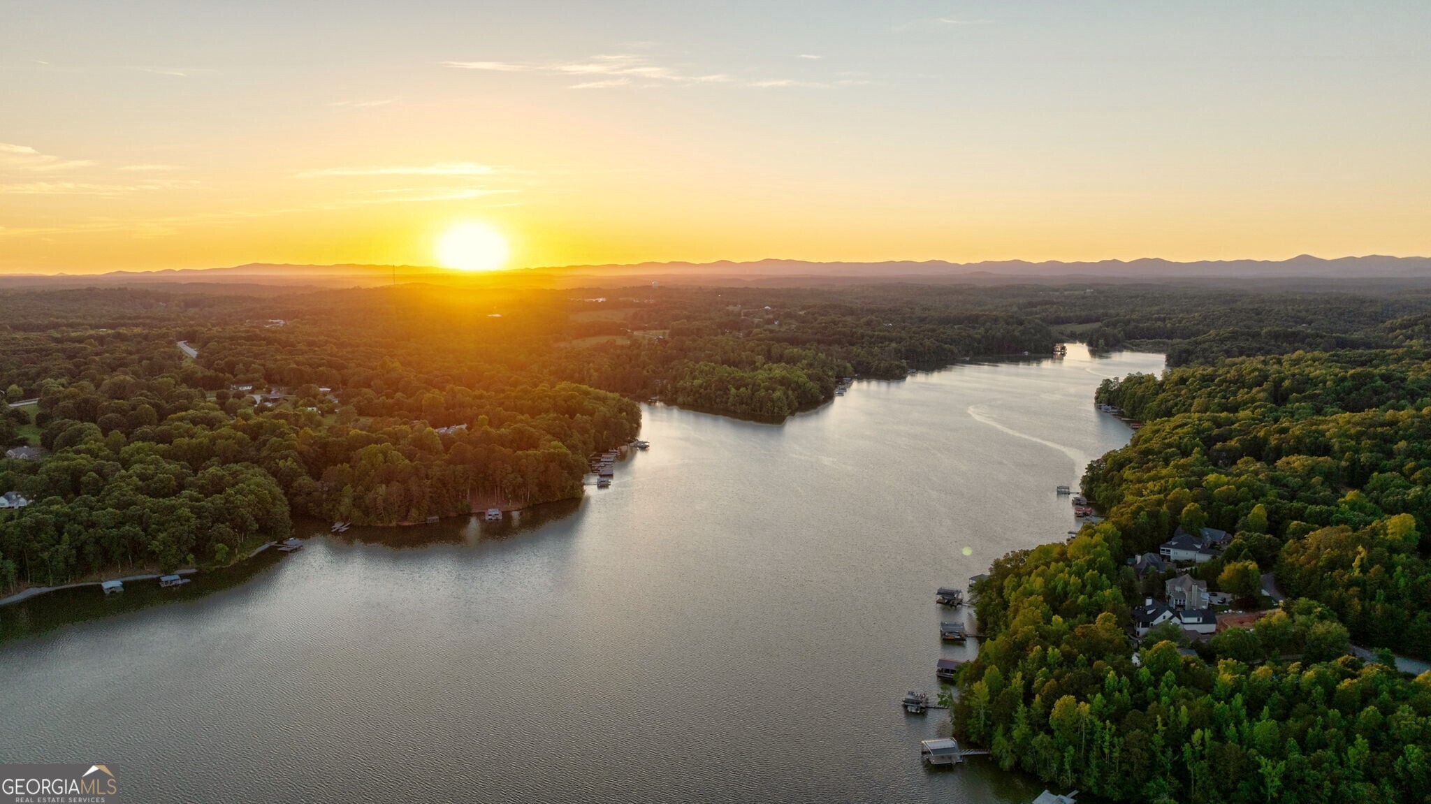 Gainesville, Georgia 30506, United States, 3 Bedrooms Bedrooms, ,3 BathroomsBathrooms,Residential,Pending,137462