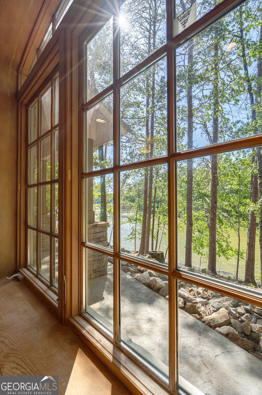 Gainesville, Georgia 30506, United States, 3 Bedrooms Bedrooms, ,3 BathroomsBathrooms,Residential,Pending,137462