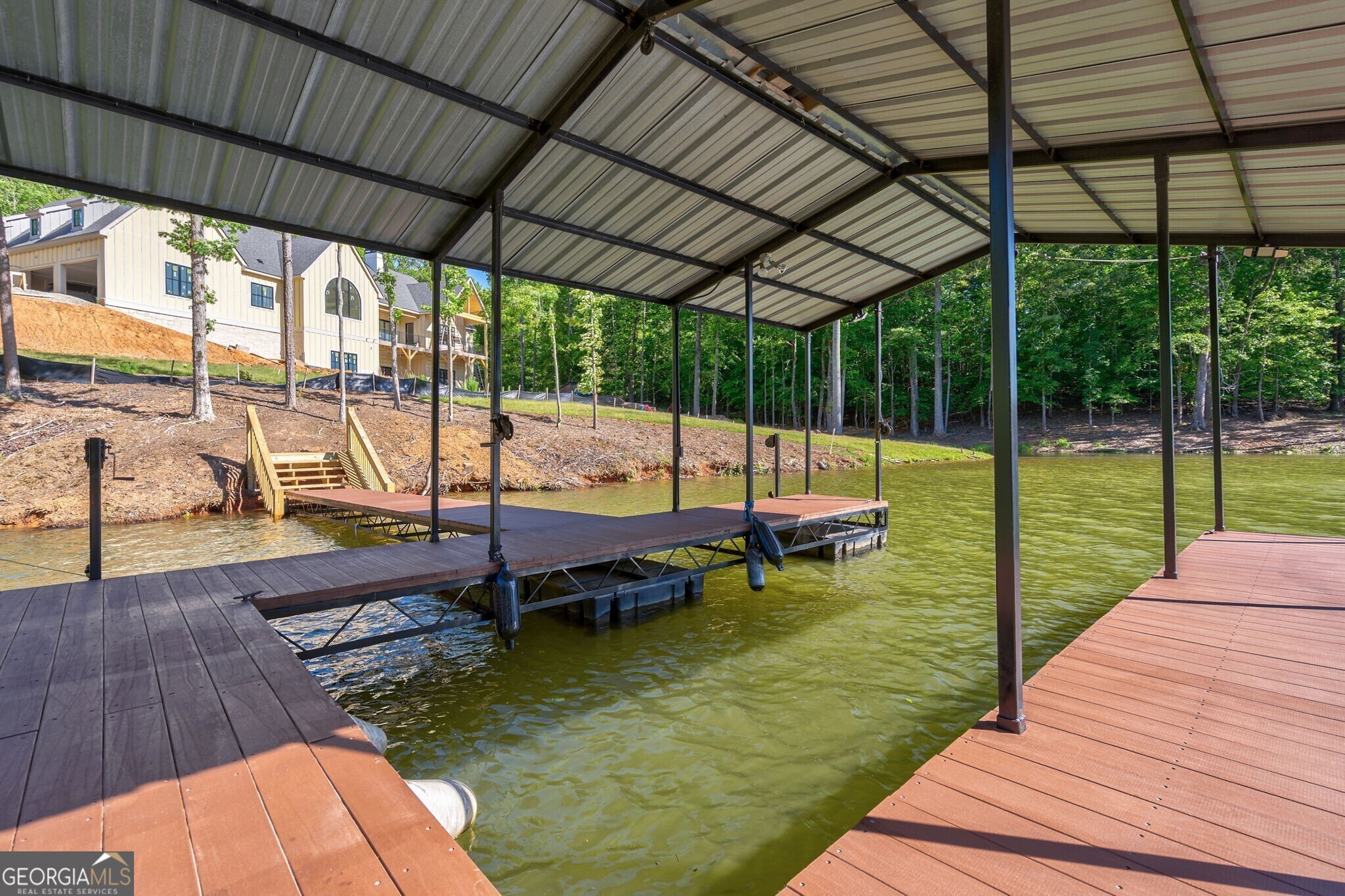 Gainesville, Georgia 30506, United States, 3 Bedrooms Bedrooms, ,3 BathroomsBathrooms,Residential,Pending,137462