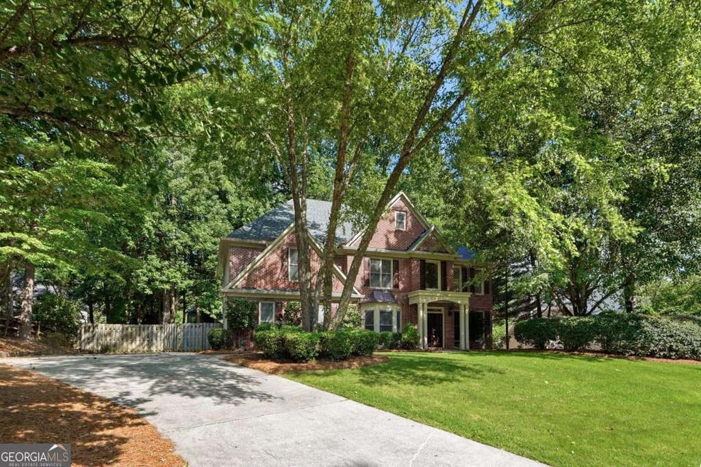 Photo of 10580 Cauley Creek Drive, Duluth, GA 30097 (MLS # 10793480)
