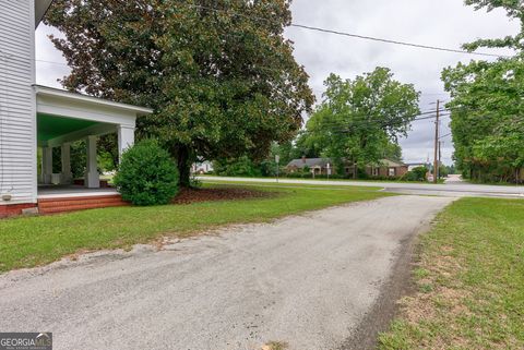 A home in Gibson