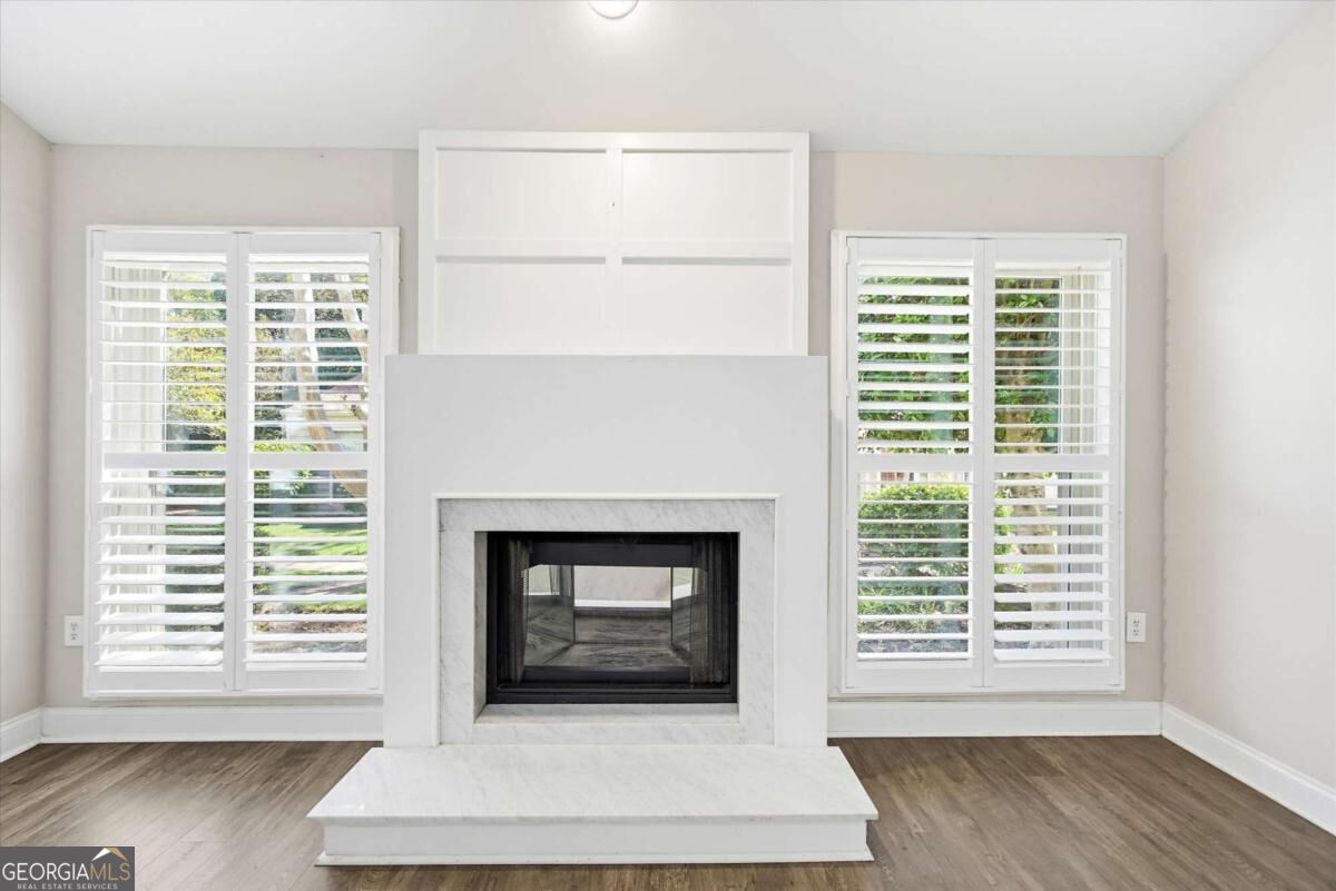 837 Serramonte DR