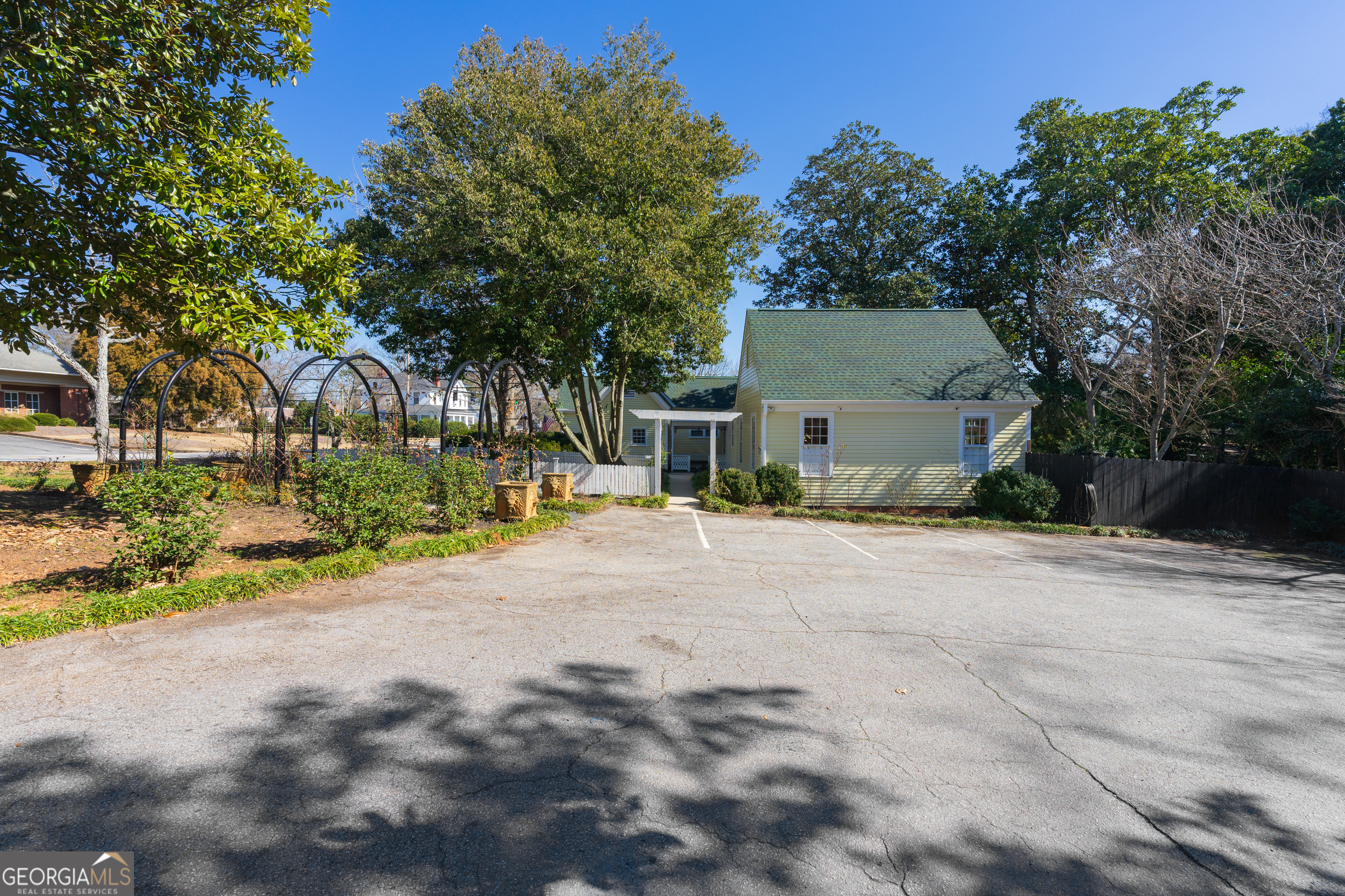 Griffin, Georgia 30224, United States, ,Commercial,Active,5042