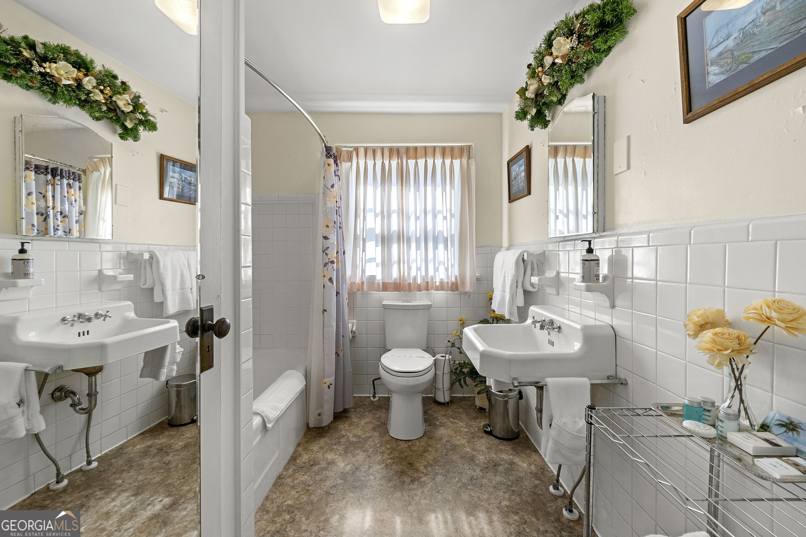 Griffin, Georgia 30224, United States, ,Commercial,Active,5042